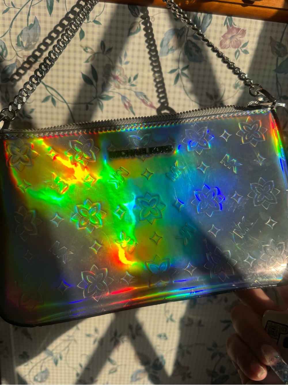 Michael Kors Iridescent Holographic Silver Chain Shoulder Bag & Wallet Set - Picture 2 of 7